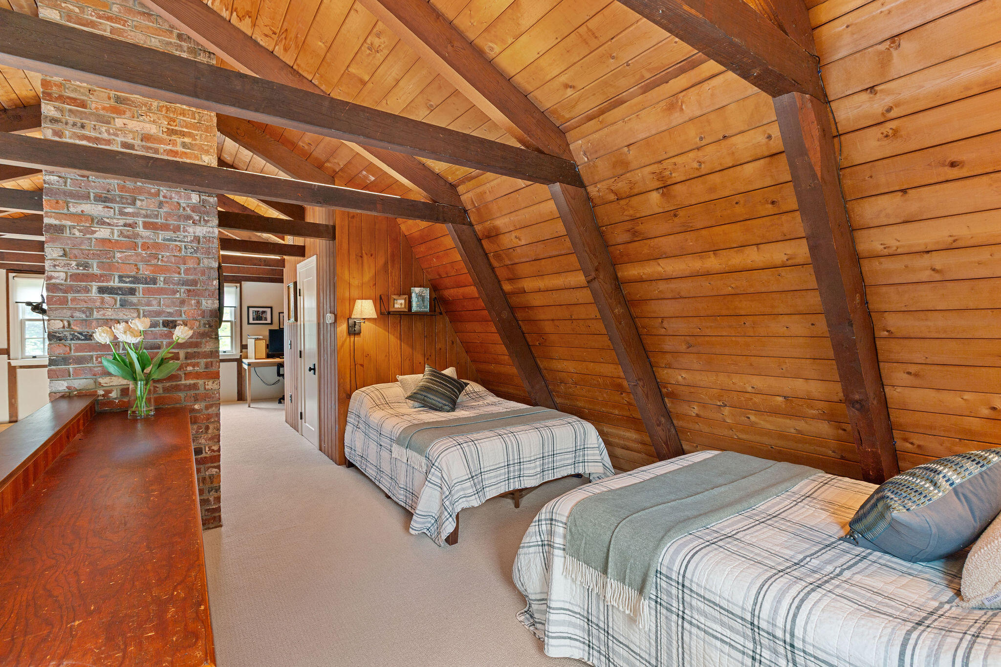 43 Old Duck Hole Road