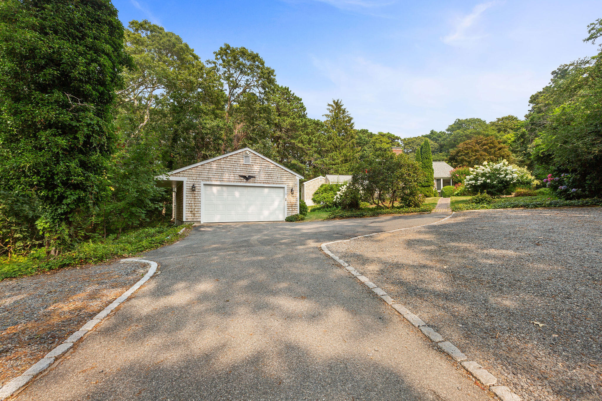 75 Monument Road