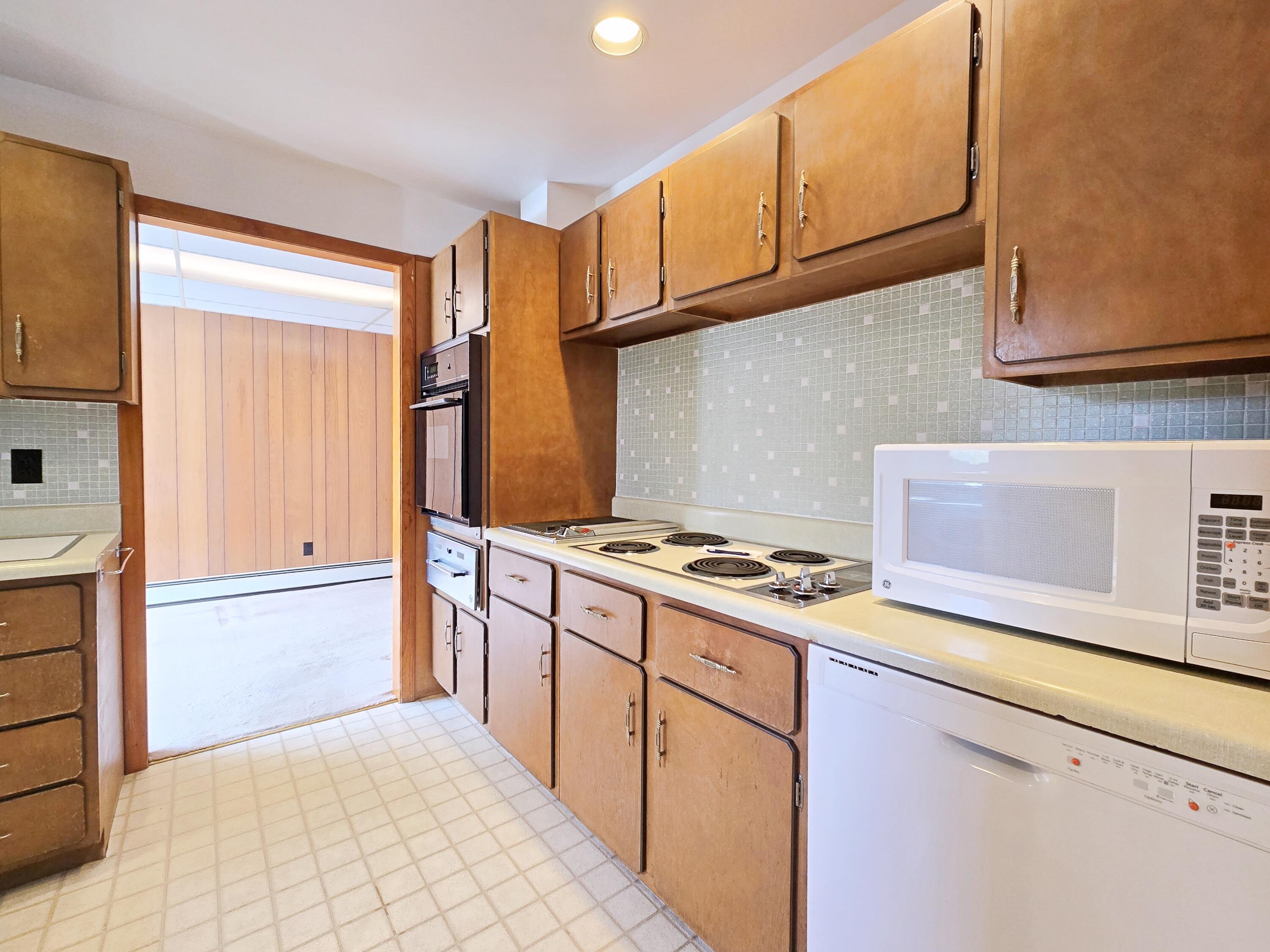 56 Locust Road