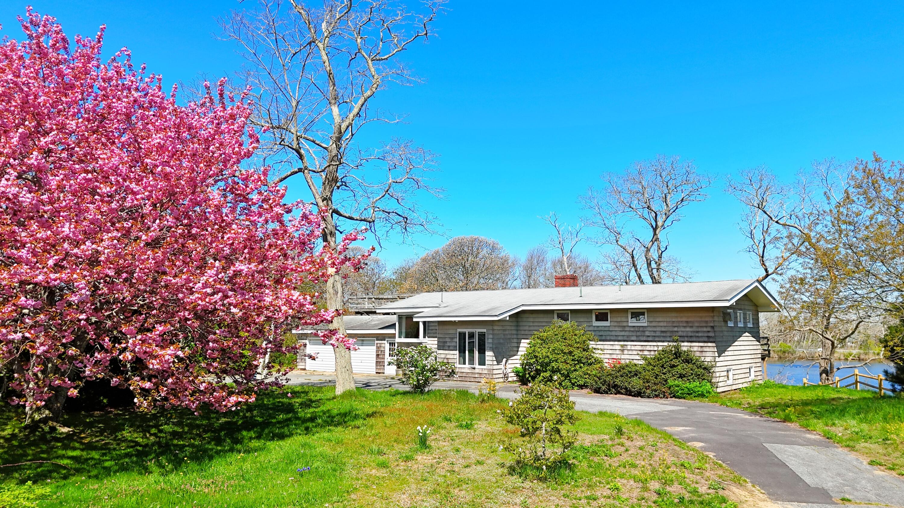 56 Locust Road