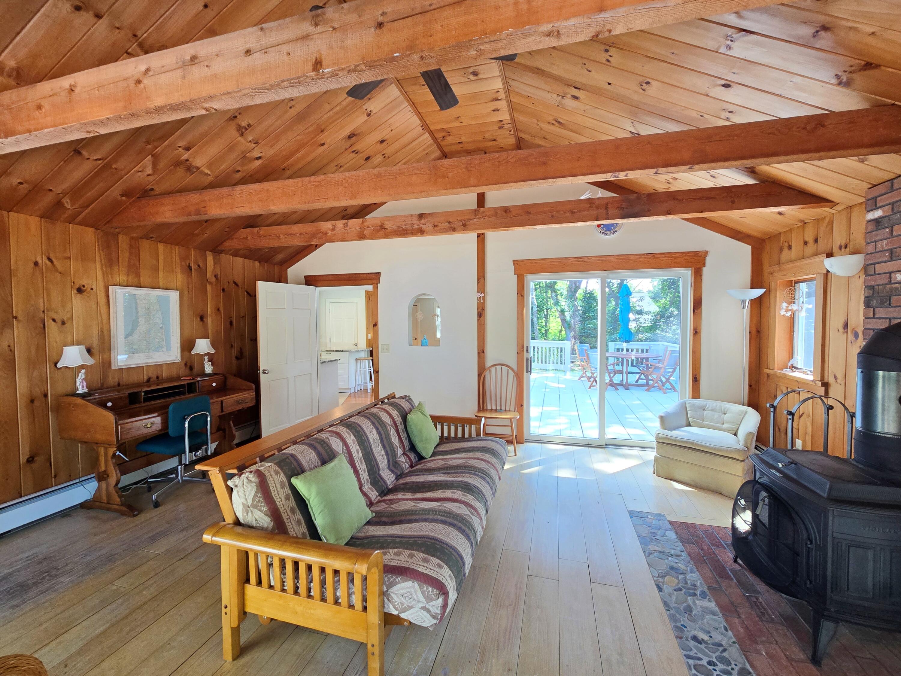 620 Kingsbury Beach Road