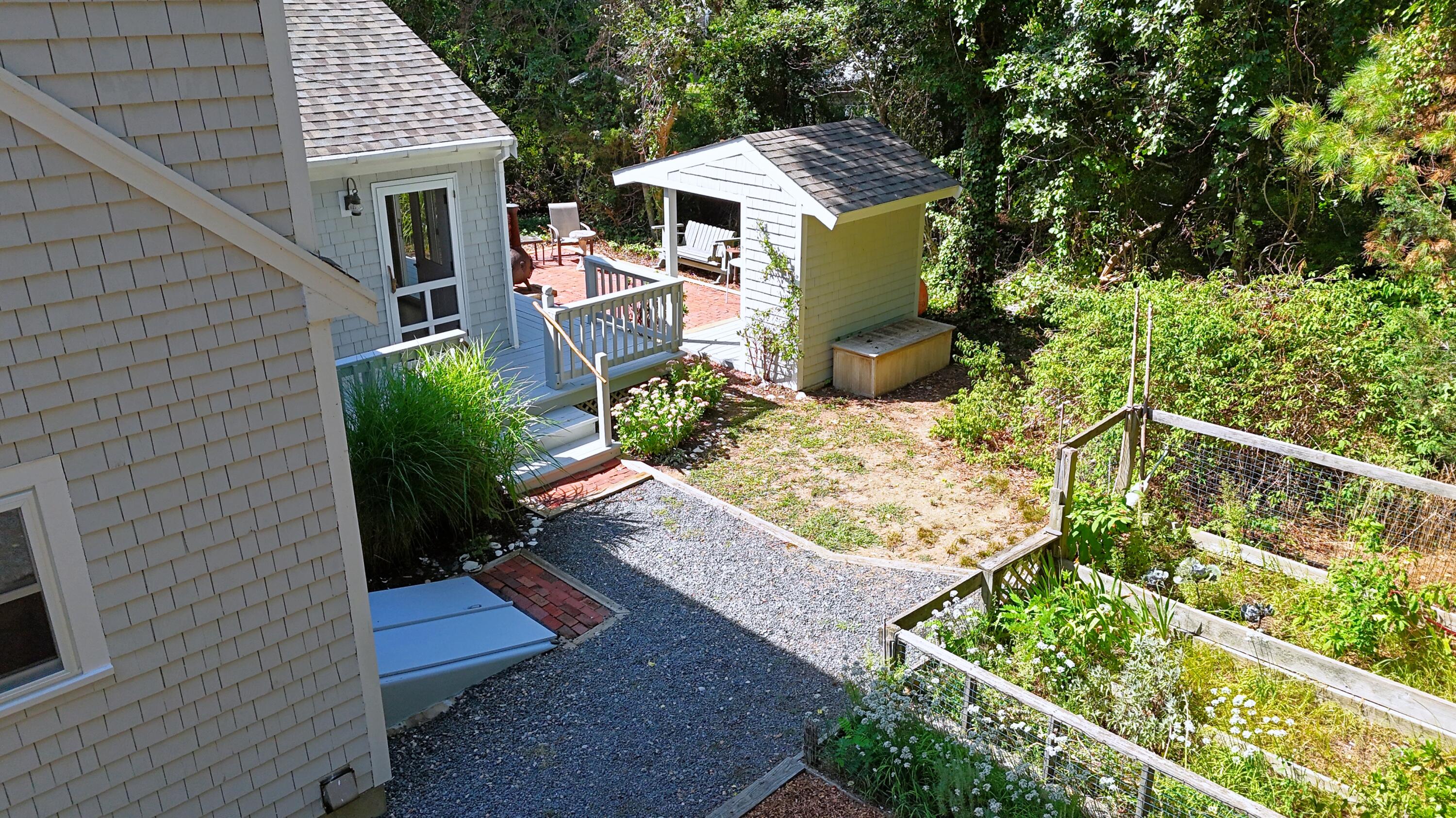 620 Kingsbury Beach Road
