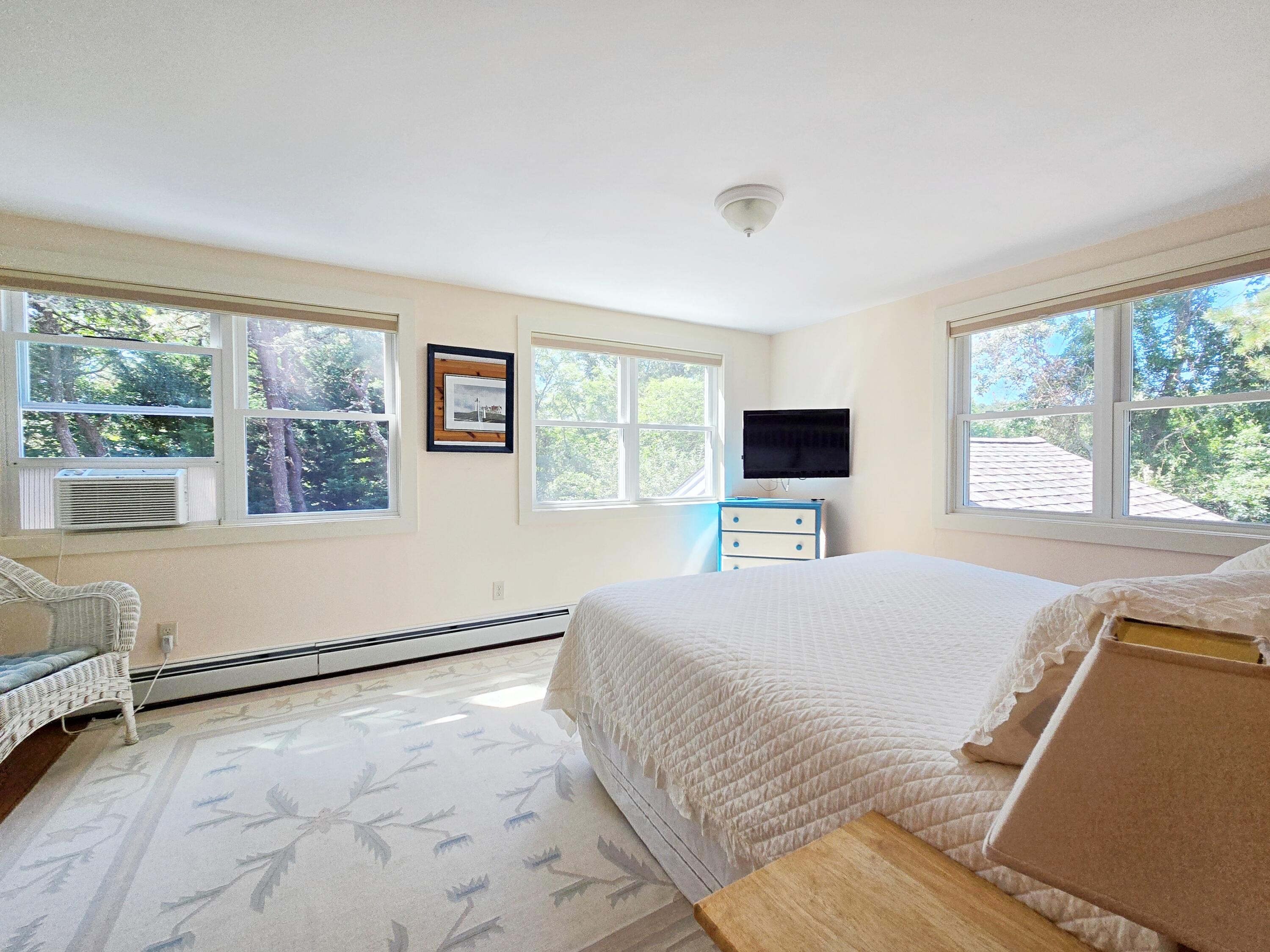 620 Kingsbury Beach Road