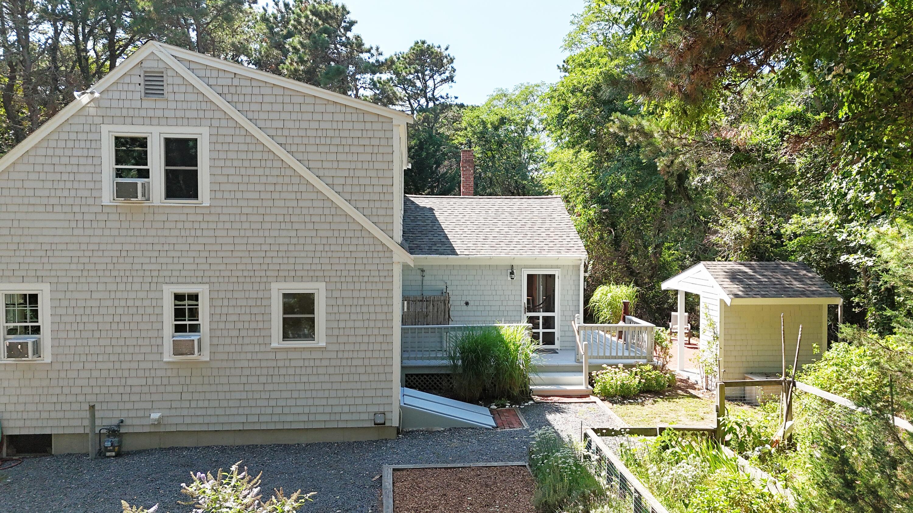 620 Kingsbury Beach Road
