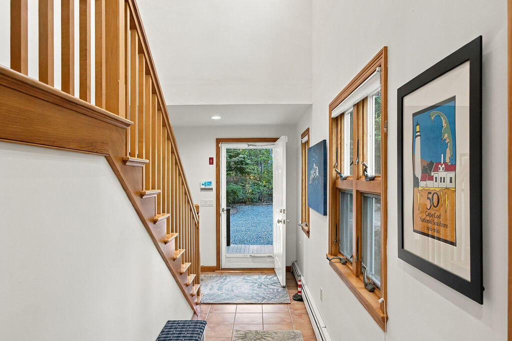 1095 Long Pond Road