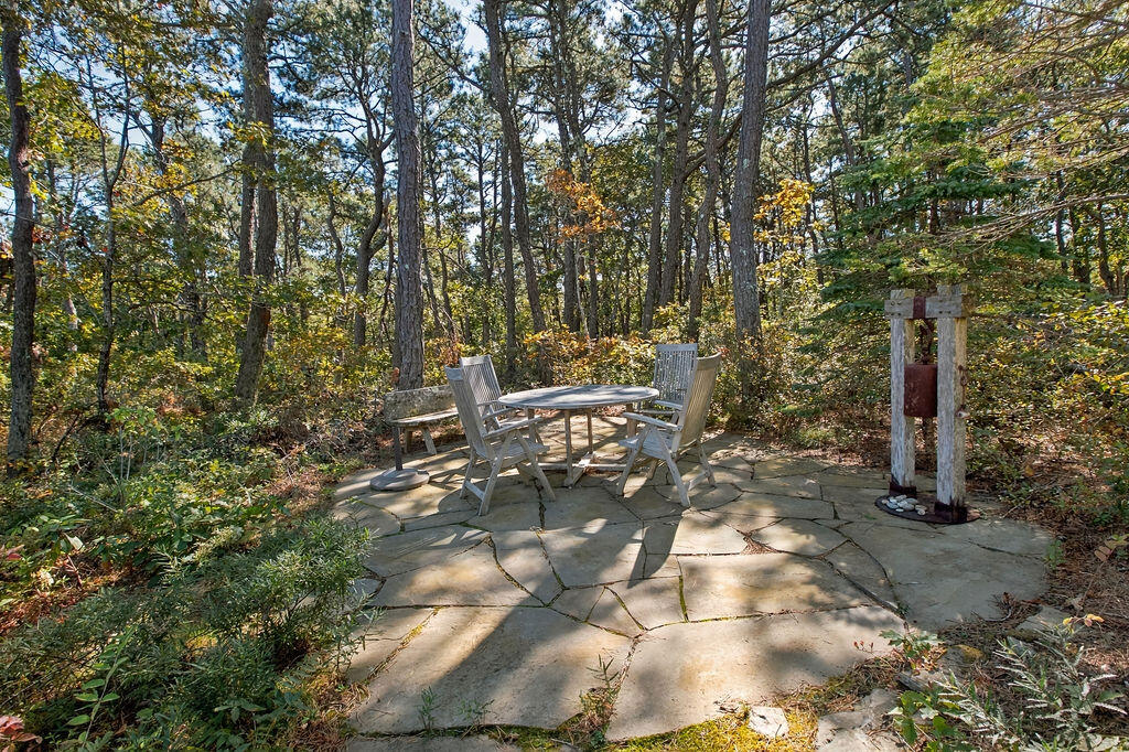 1095 Long Pond Road