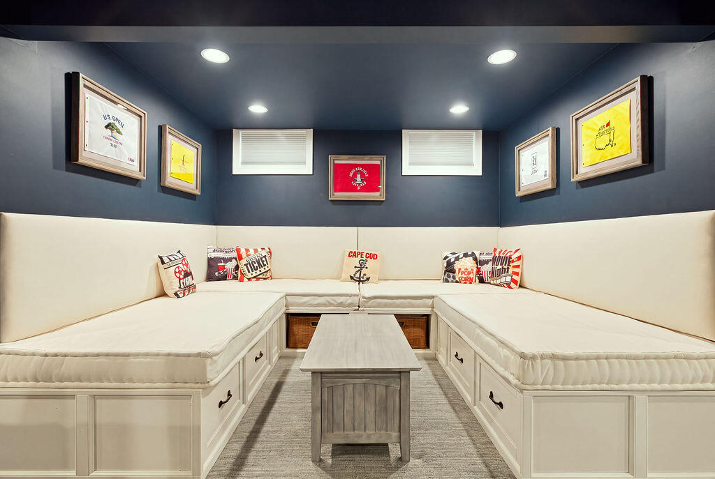 1095 Long Pond Road