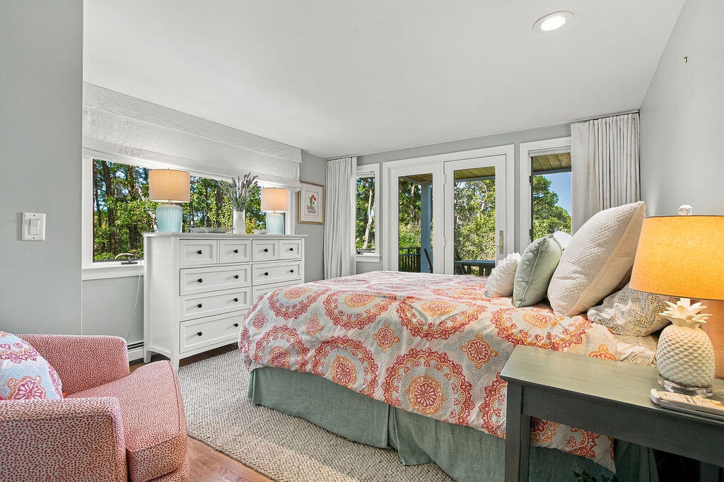 1095 Long Pond Road