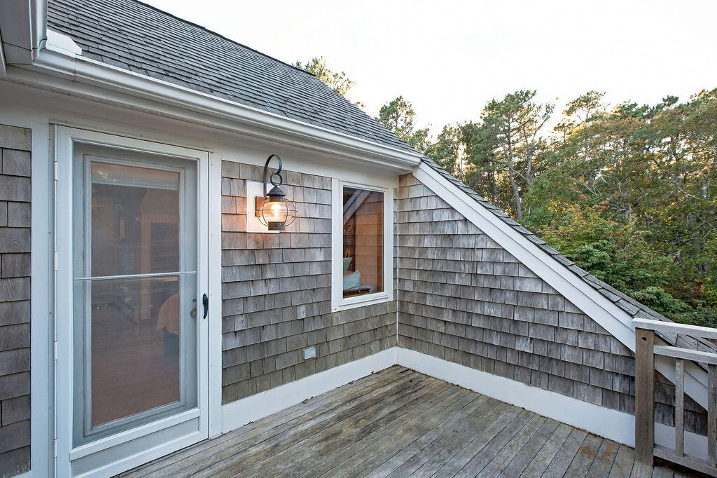 1095 Long Pond Road