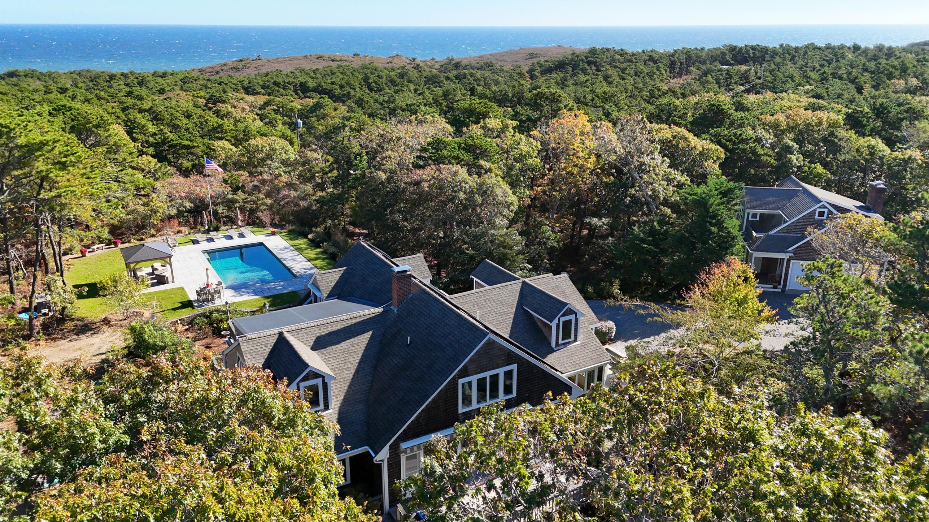 1095 Long Pond Road