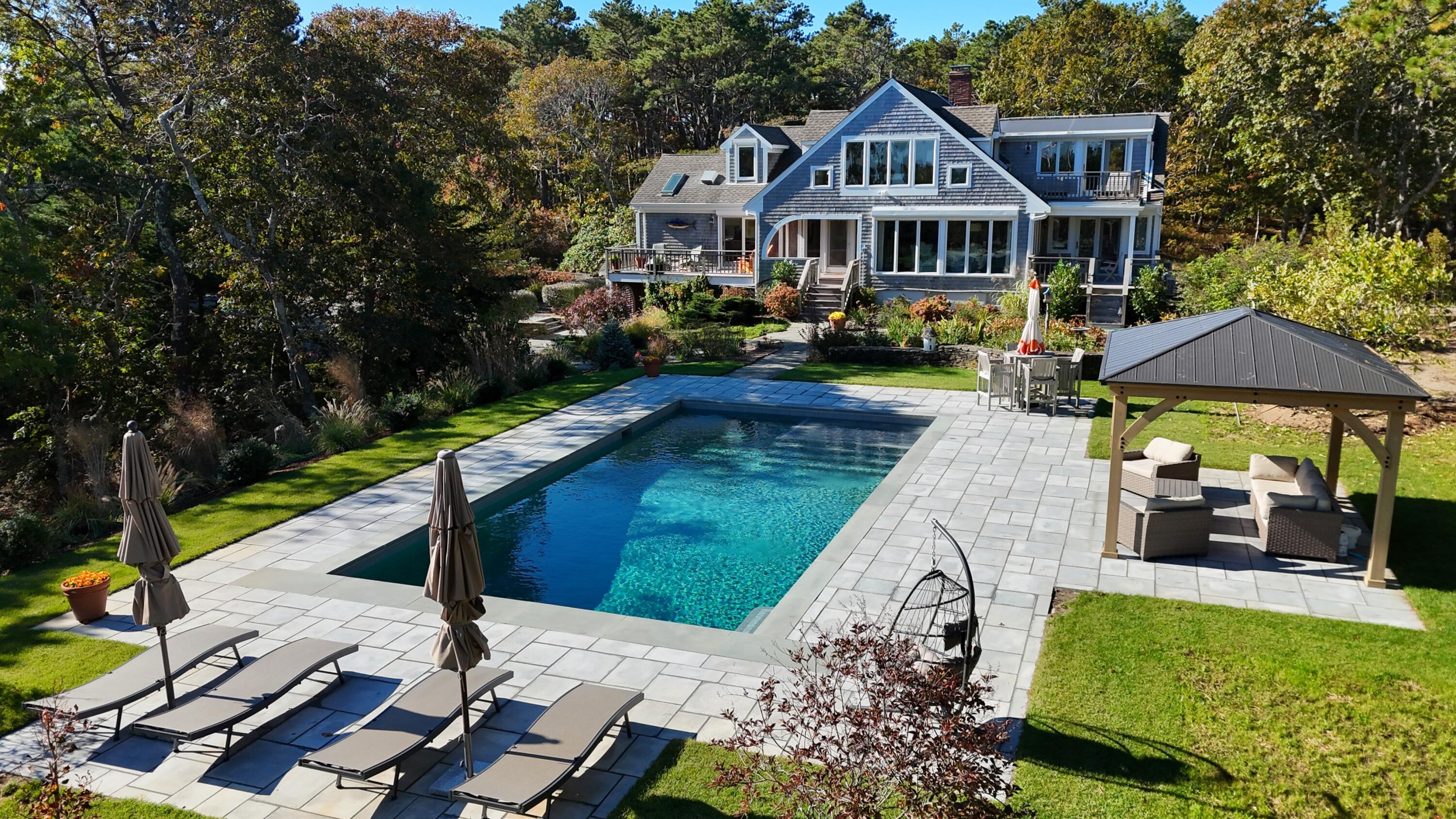 1095 Long Pond Road