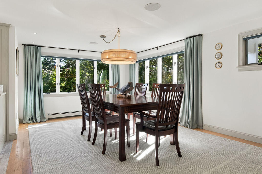 1095 Long Pond Road