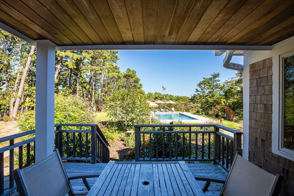 1095 Long Pond Road