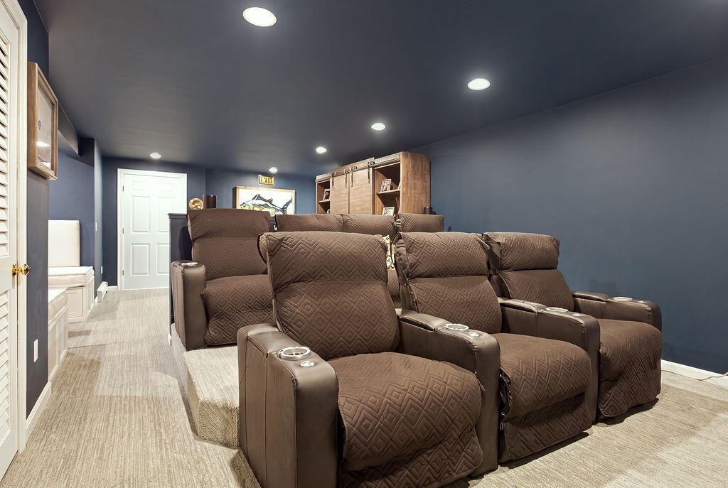 1095 Long Pond Road