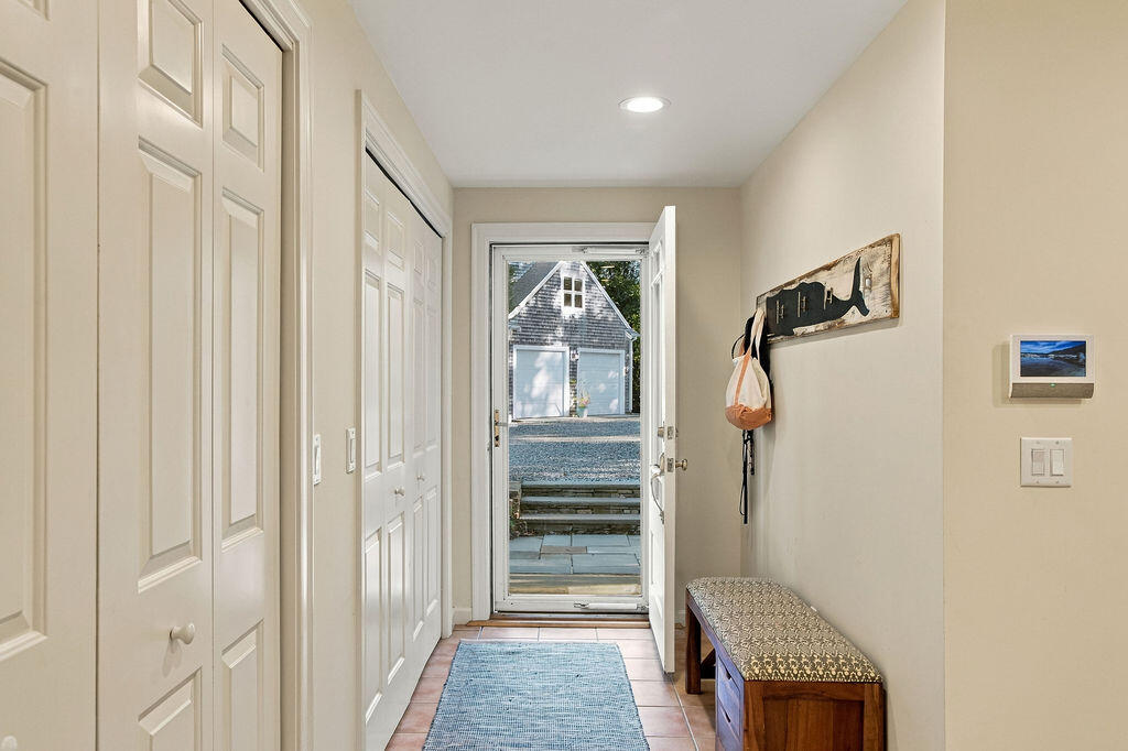 1095 Long Pond Road
