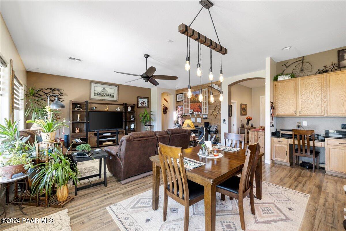 7957 Sittin Pretty Path