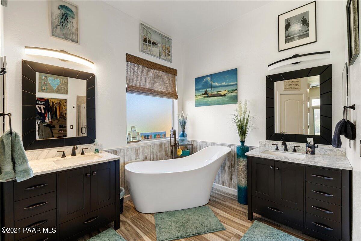 7957 Sittin Pretty Path