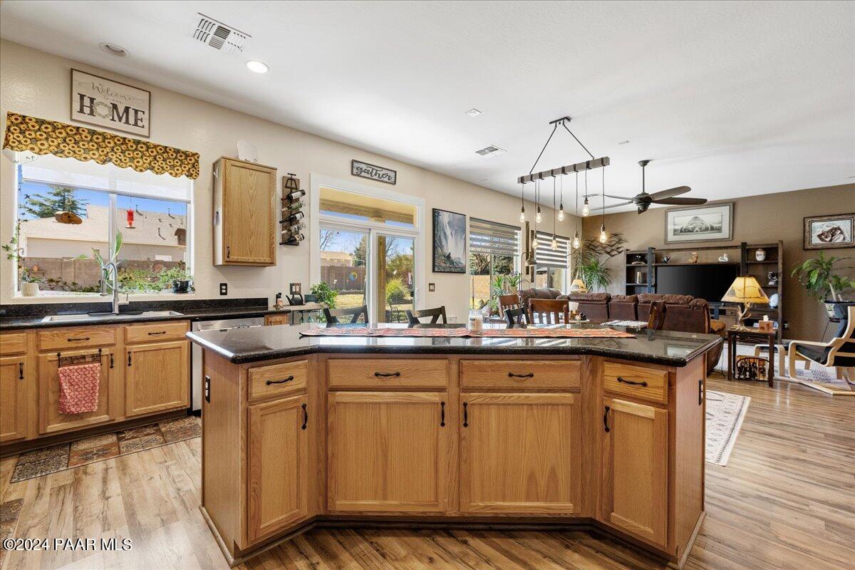 7957 Sittin Pretty Path