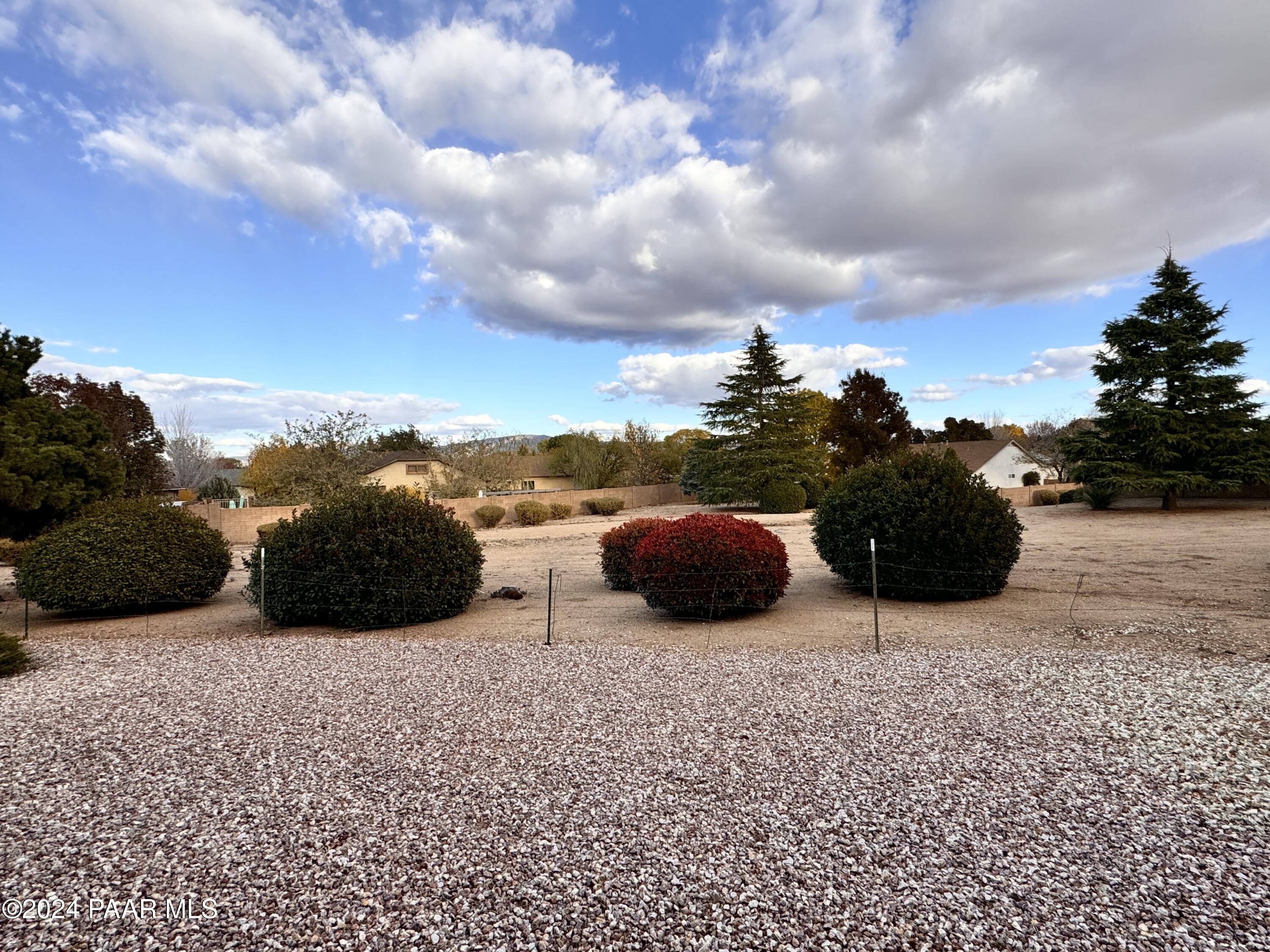 7229 N Sunrise Vista