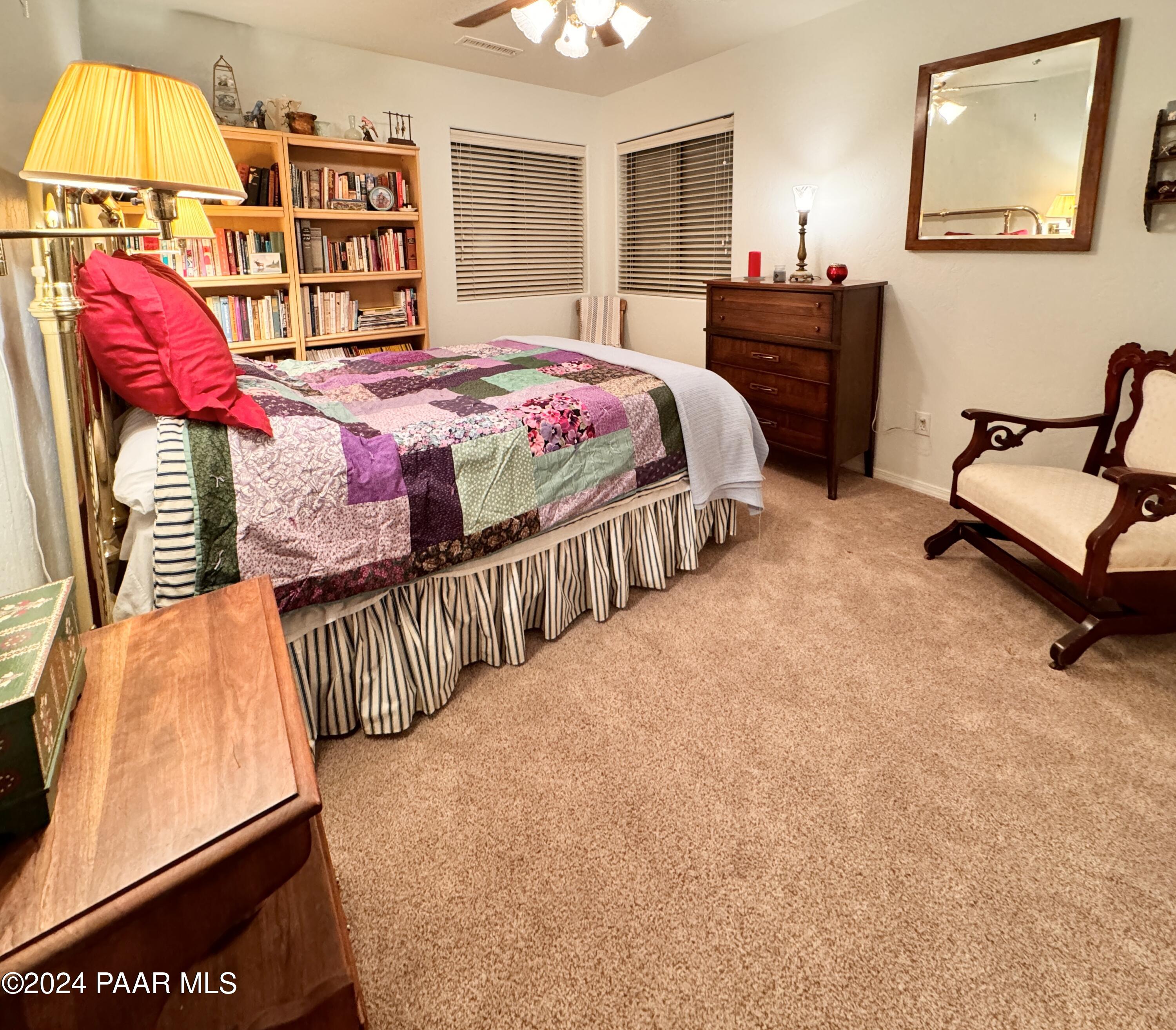 7229 N Sunrise Vista