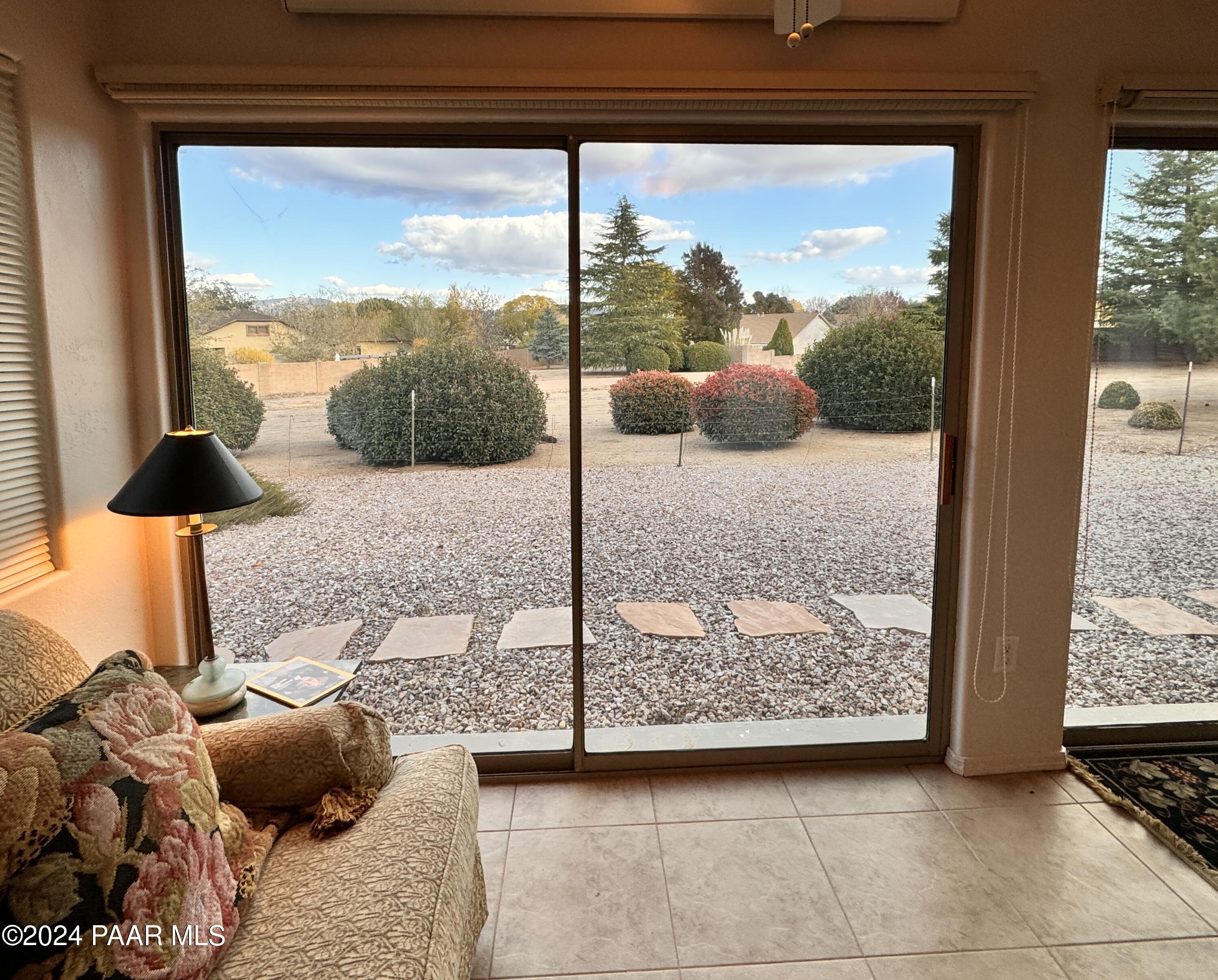 7229 N Sunrise Vista