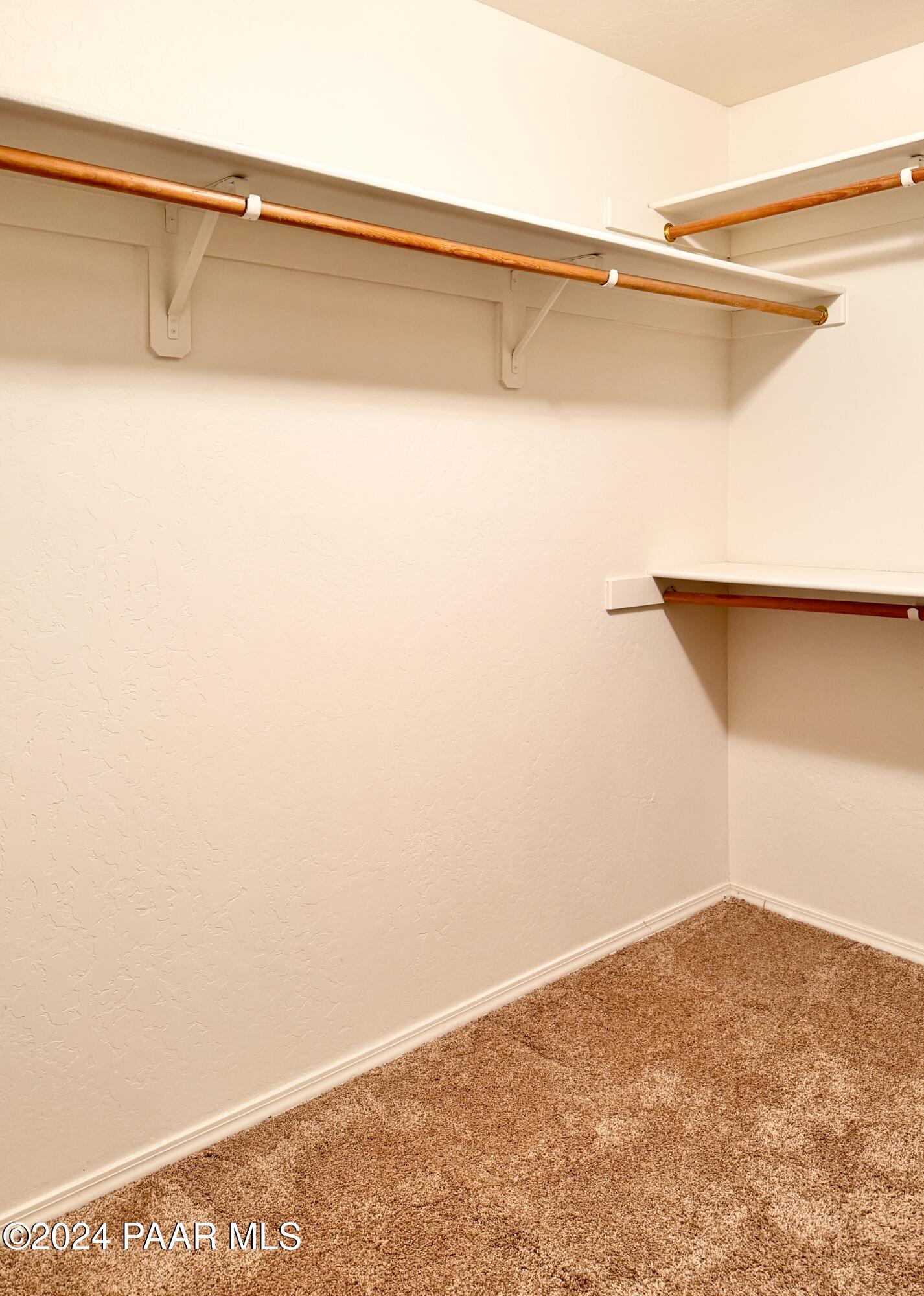 7229 N Sunrise Vista