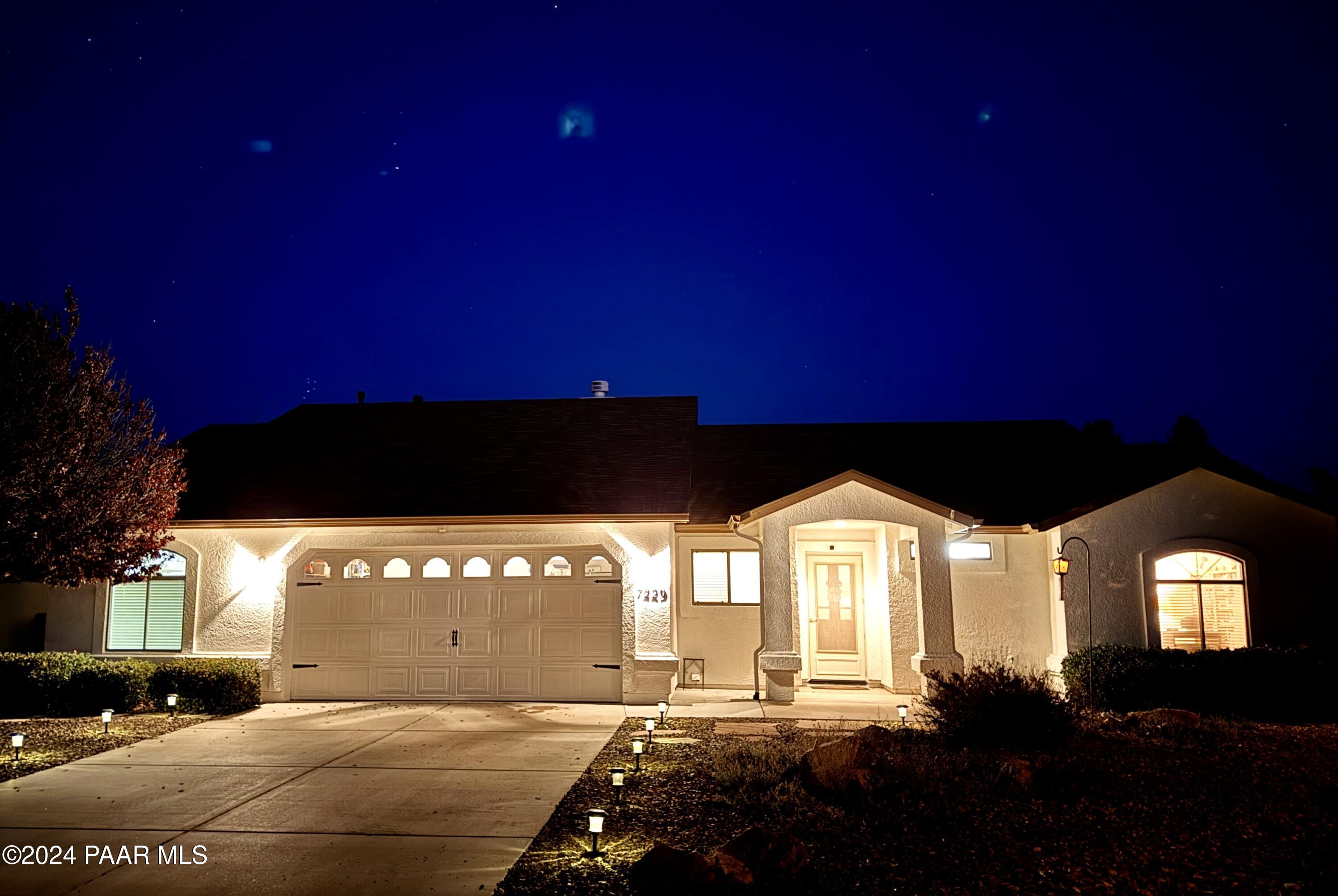 7229 N Sunrise Vista