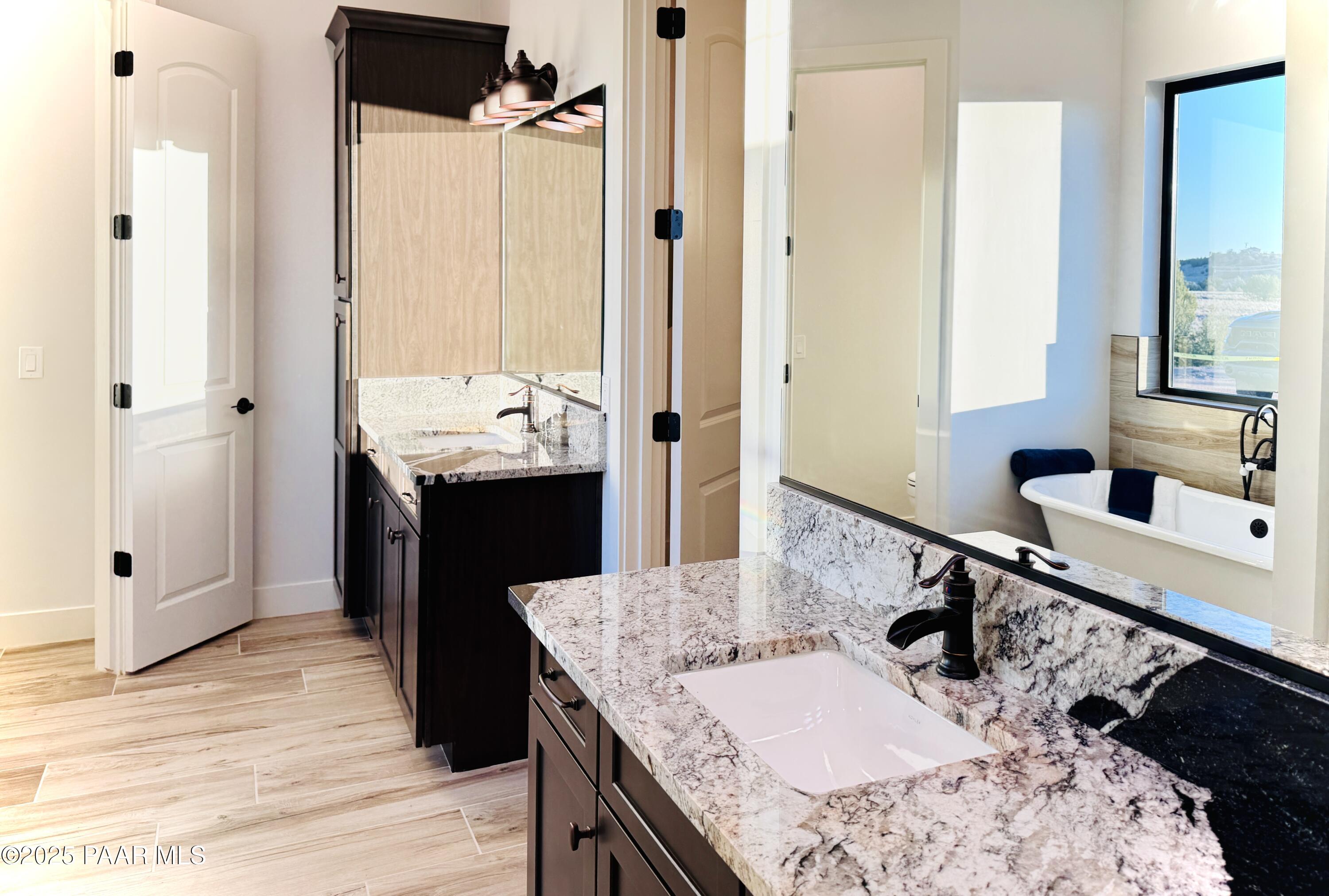 1170 E Cougar Ridge Road