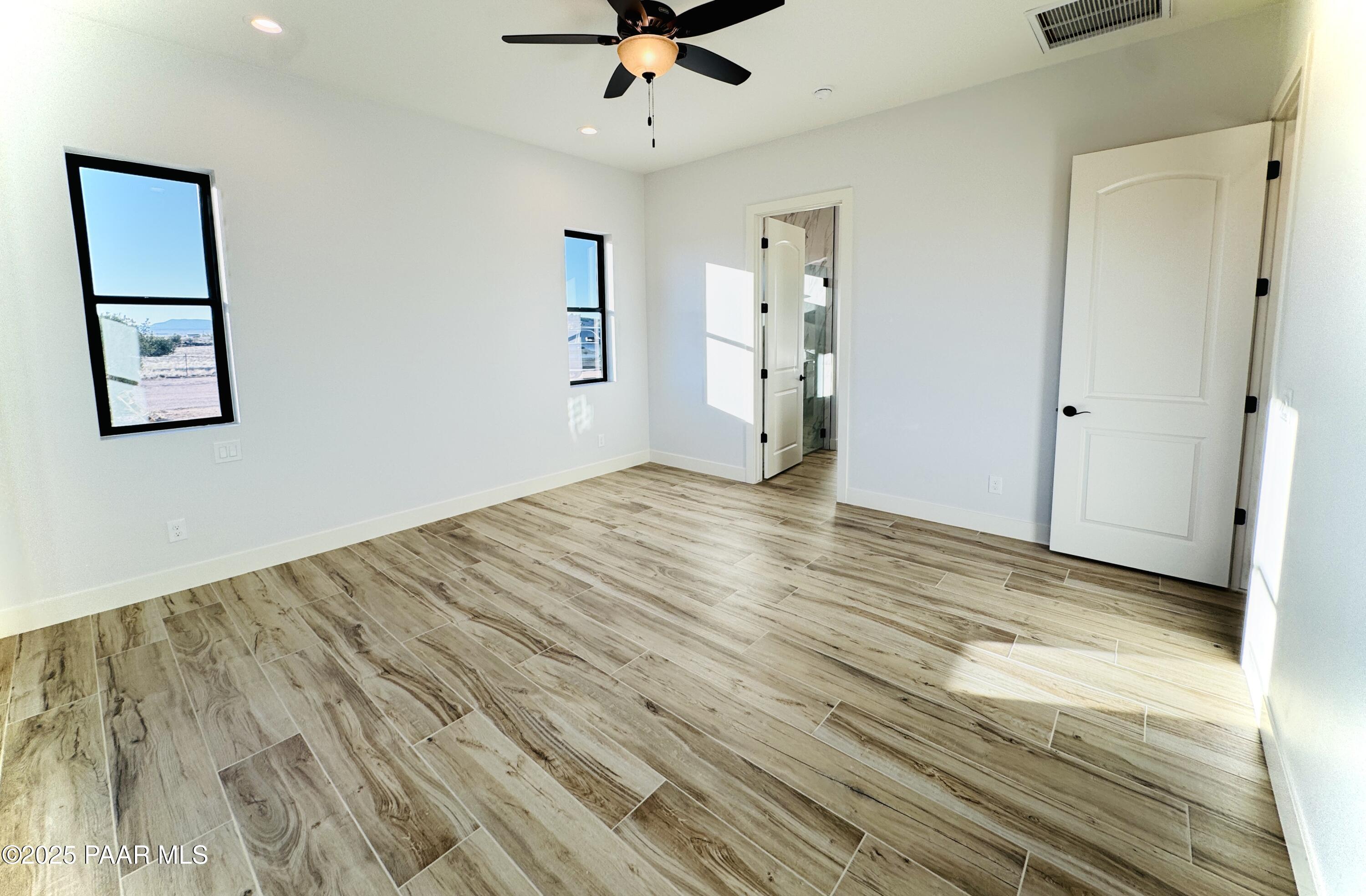 1170 E Cougar Ridge Road