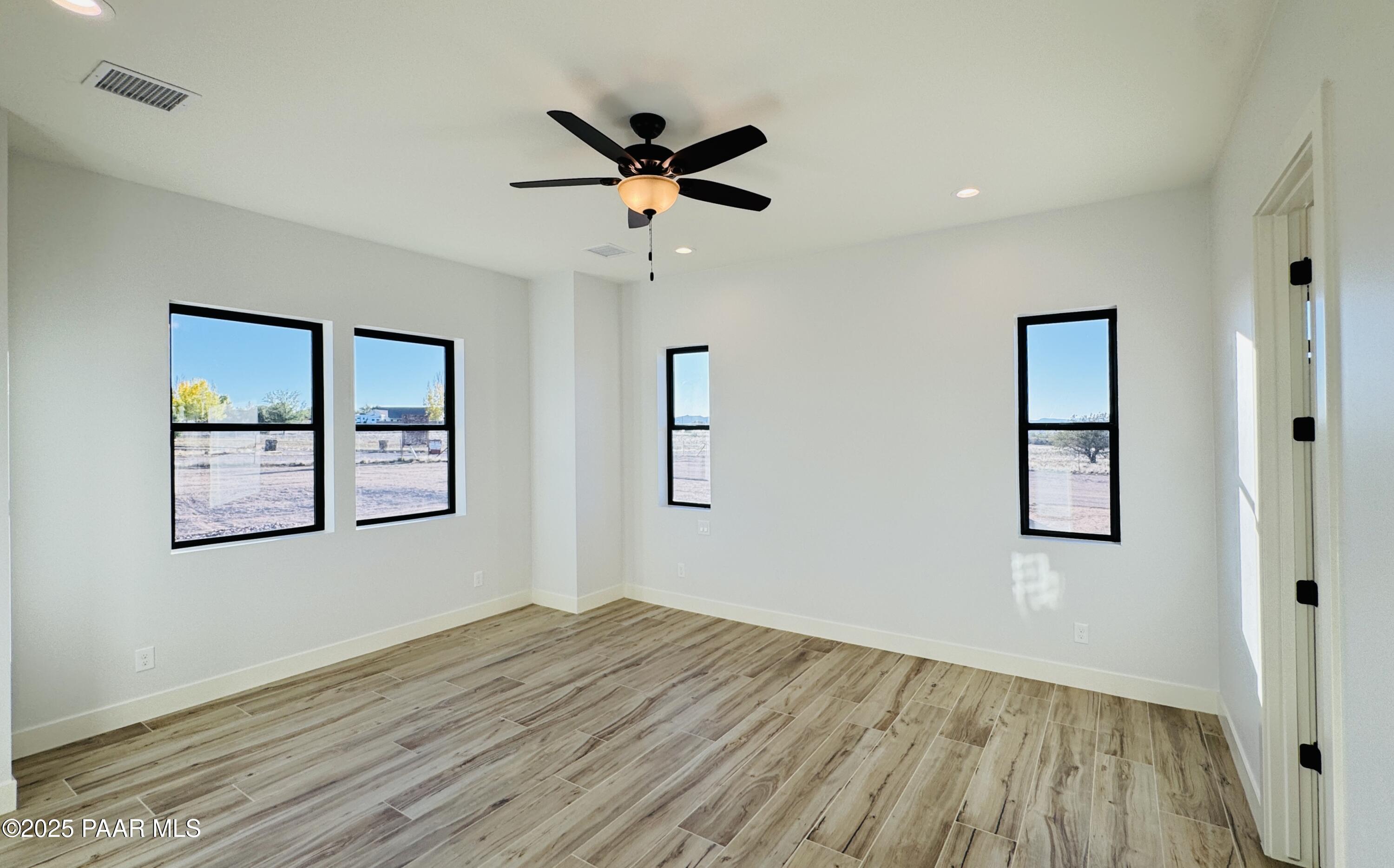 1170 E Cougar Ridge Road