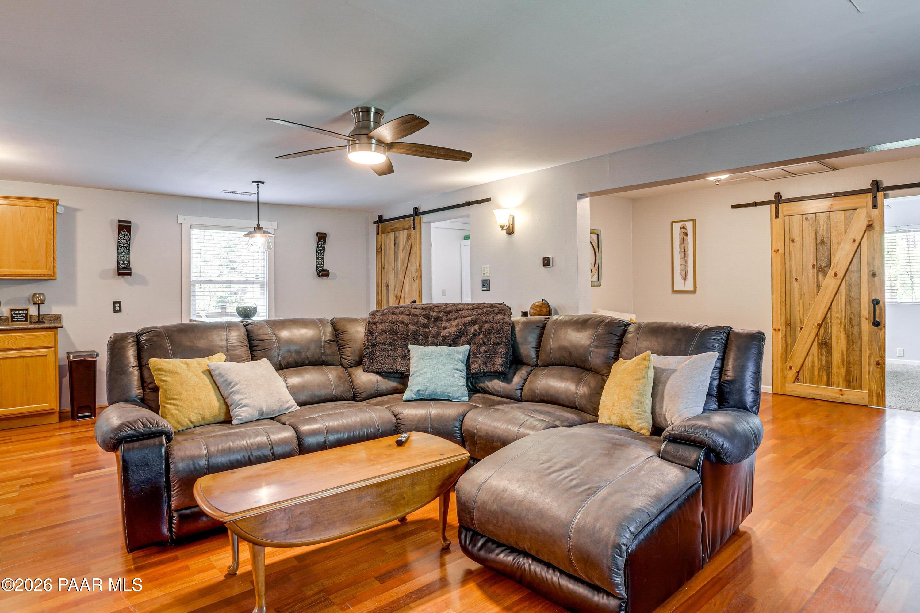 1419 W Mckee Mine Road