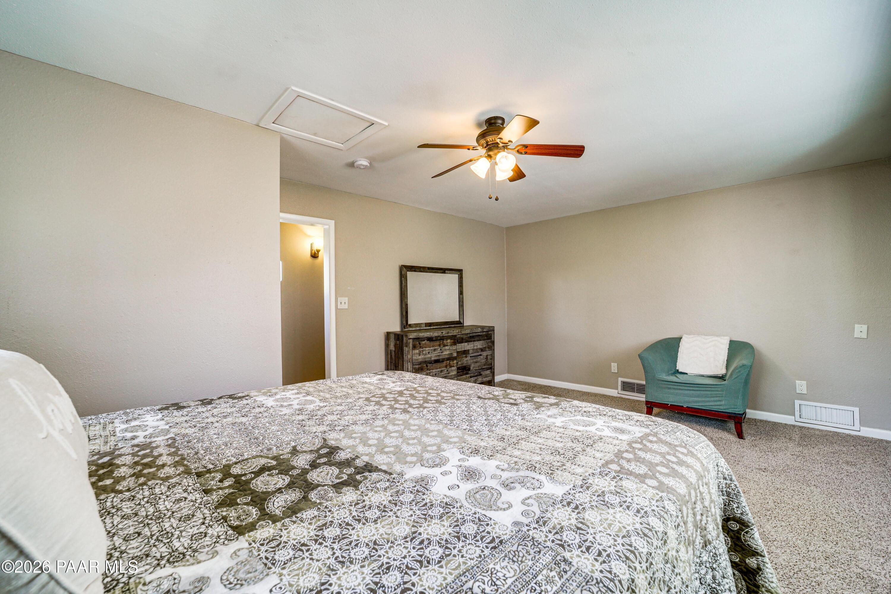 1419 W Mckee Mine Road
