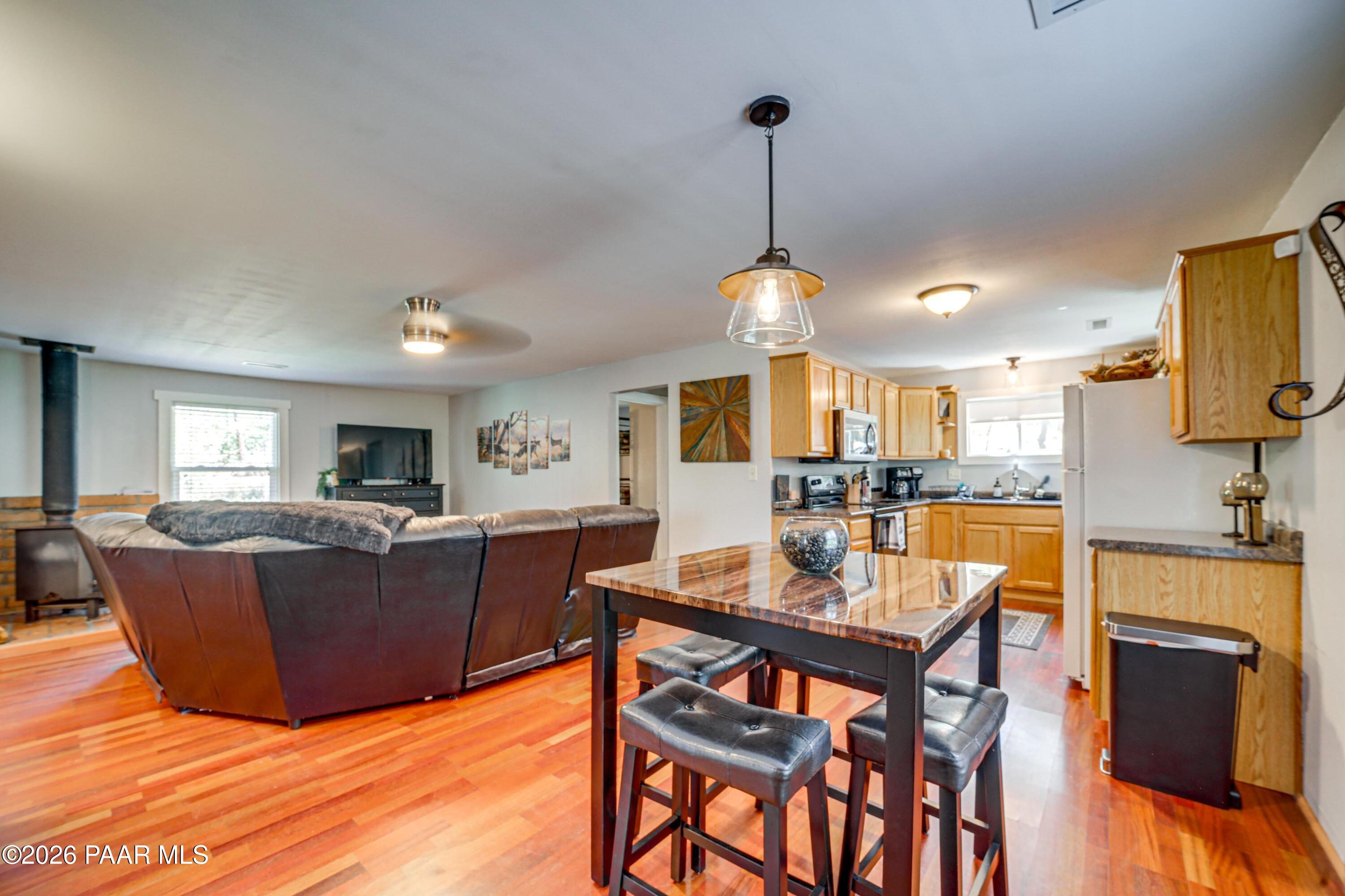 1419 W Mckee Mine Road