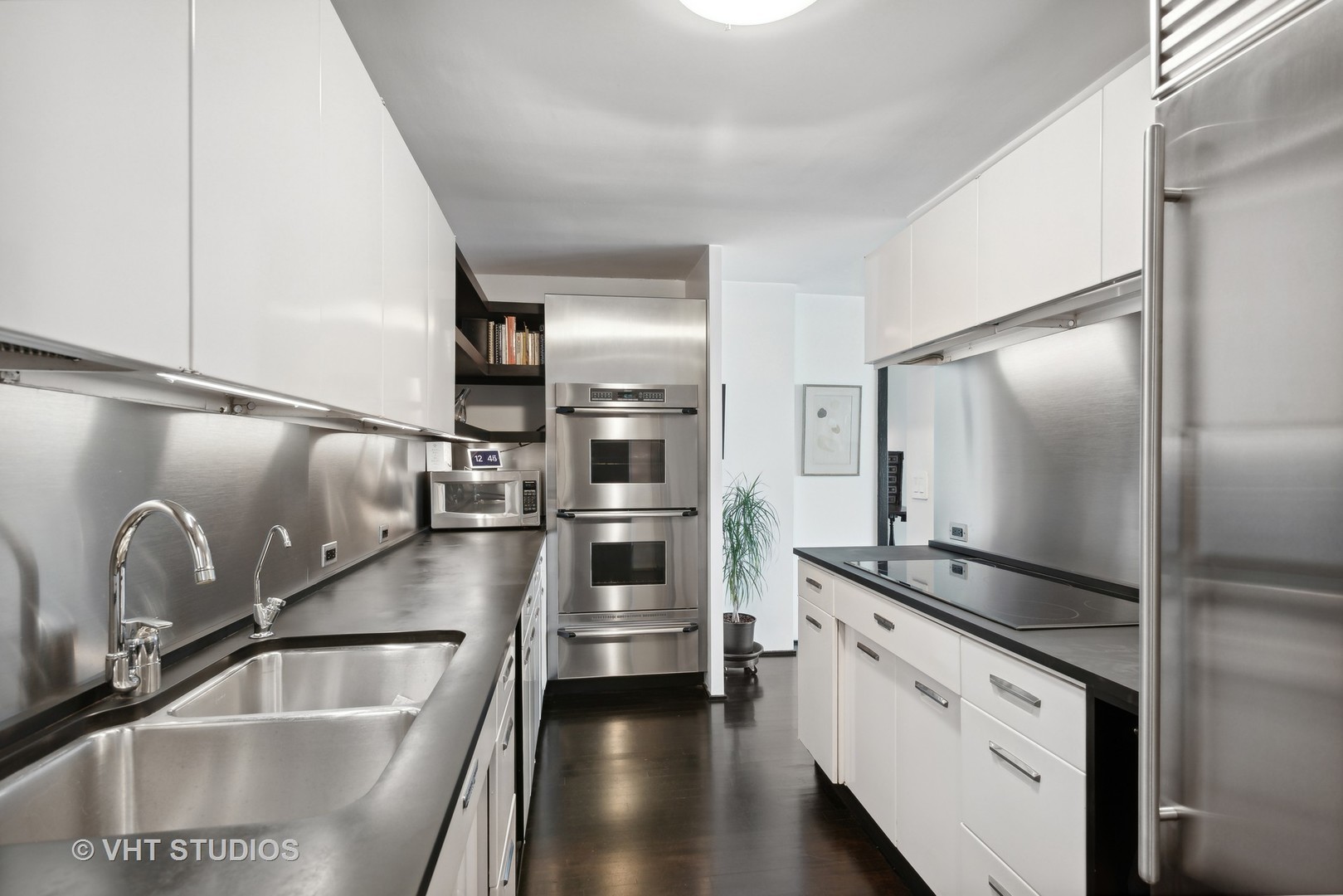 900 N Lake Shore Drive Unit: 2807-05