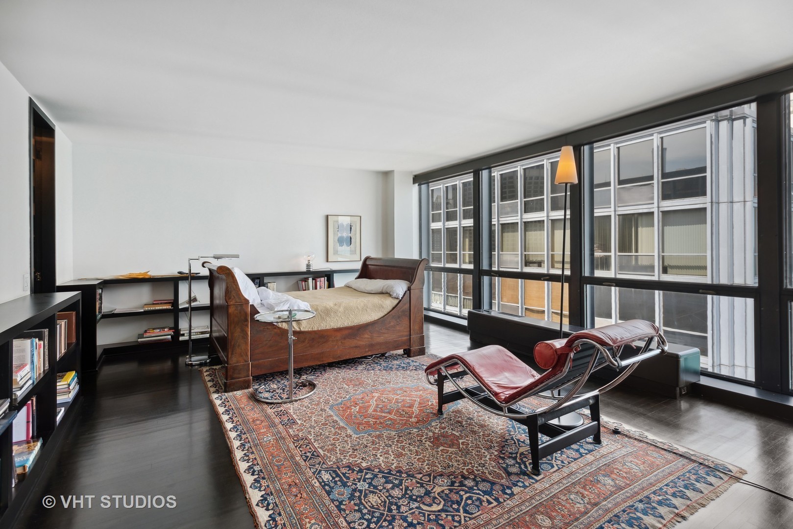900 N Lake Shore Drive Unit: 2807-05