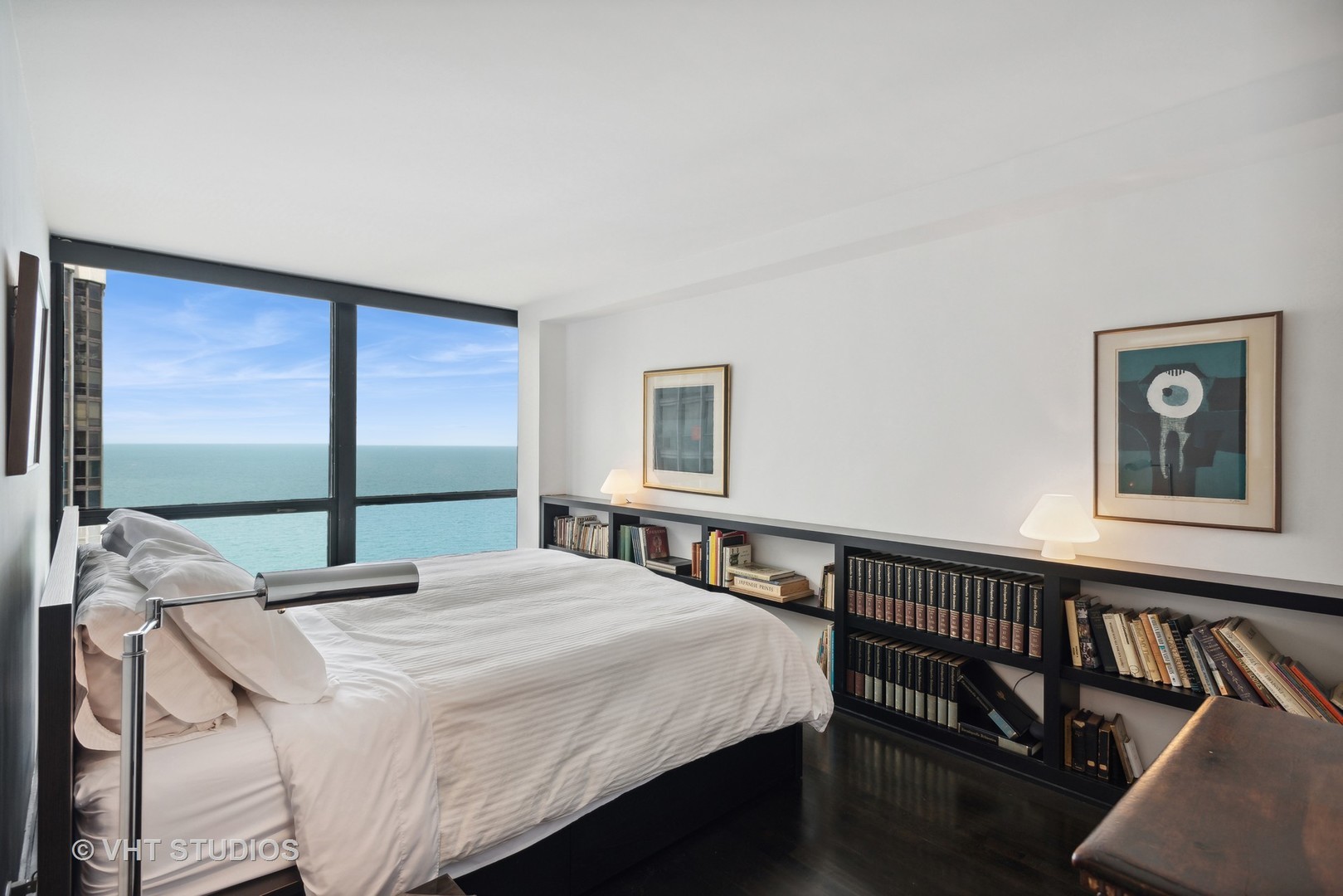 900 N Lake Shore Drive Unit: 2807-05