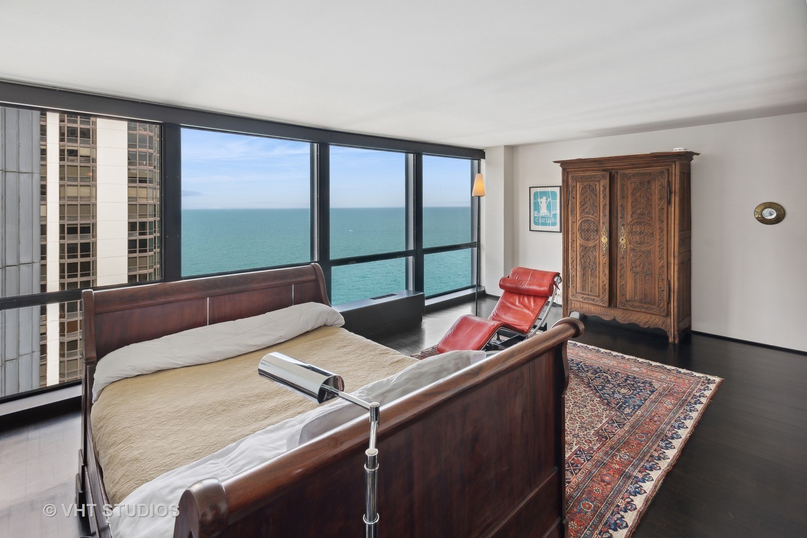 900 N Lake Shore Drive Unit: 2807-05
