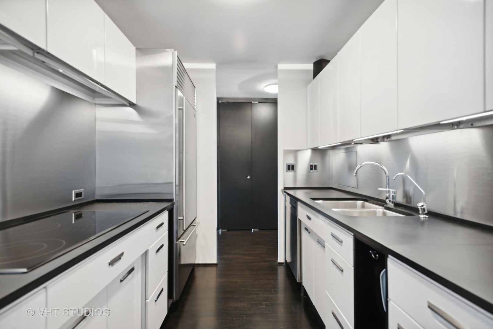900 N Lake Shore Drive Unit: 2807-05