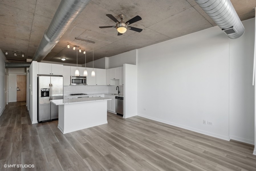 1000 N Kingsbury Street Unit: 703