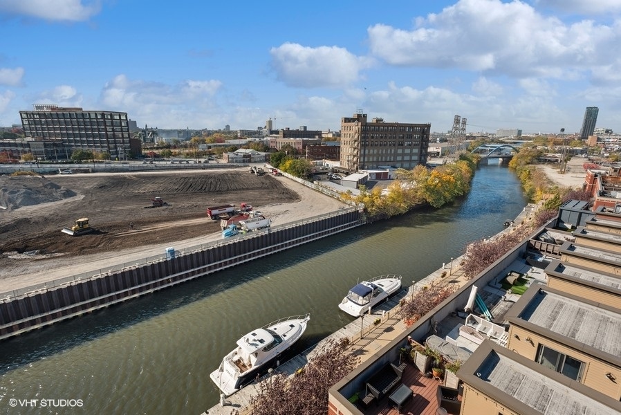 1000 N Kingsbury Street Unit: 703