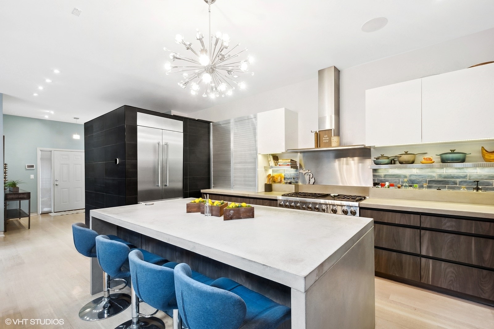 1632 N HUDSON Avenue Unit: 6