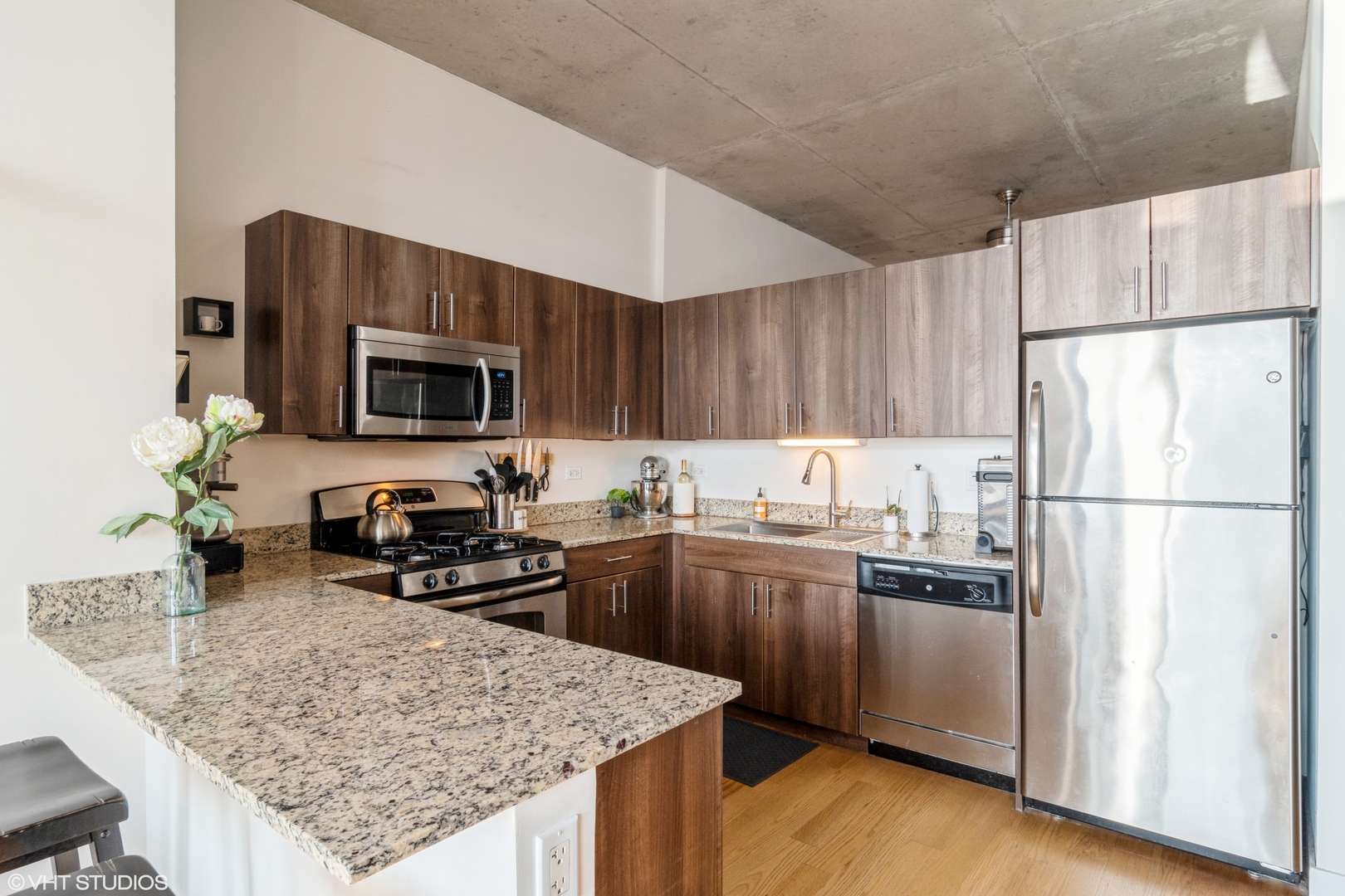 235 W Van Buren Street Unit: 2510