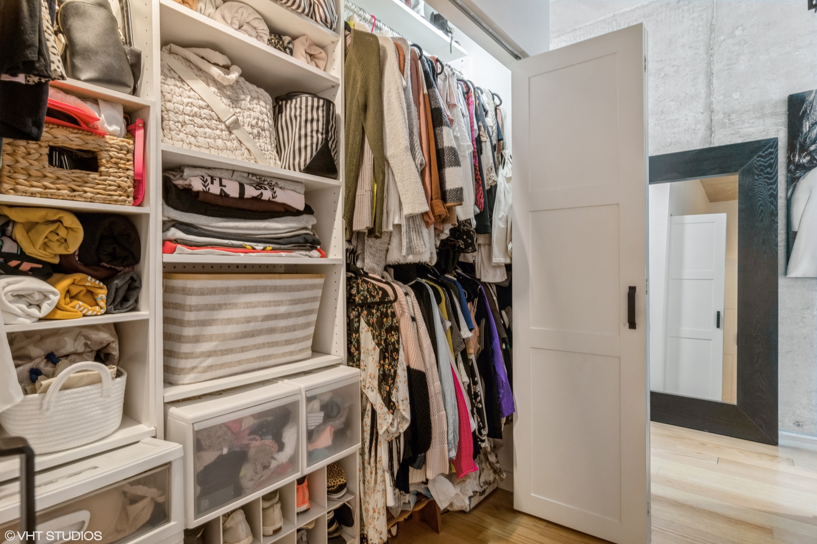 235 W Van Buren Street Unit: 2510