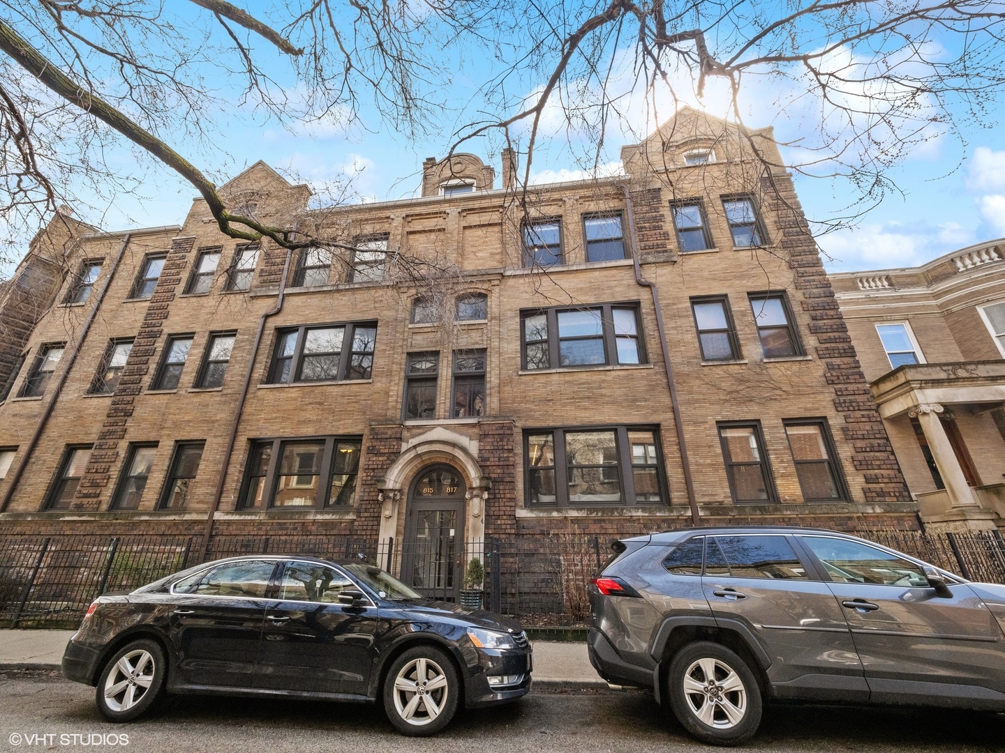 815 W Cuyler Avenue Unit: 1