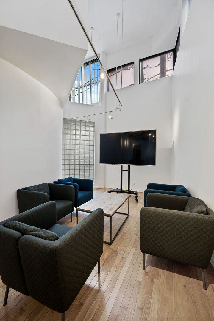 740 N Ogden Avenue Unit: 1