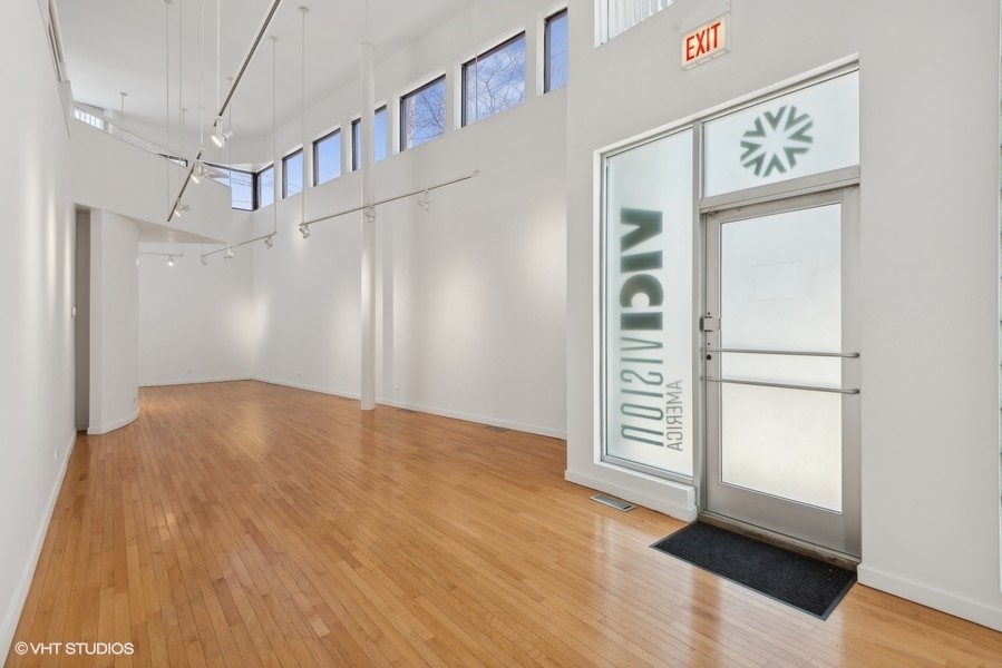 740 N Ogden Avenue Unit: 1