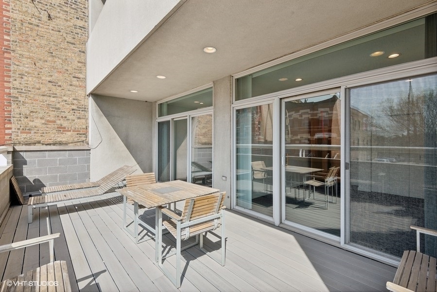 740 N Ogden Avenue Unit: 1