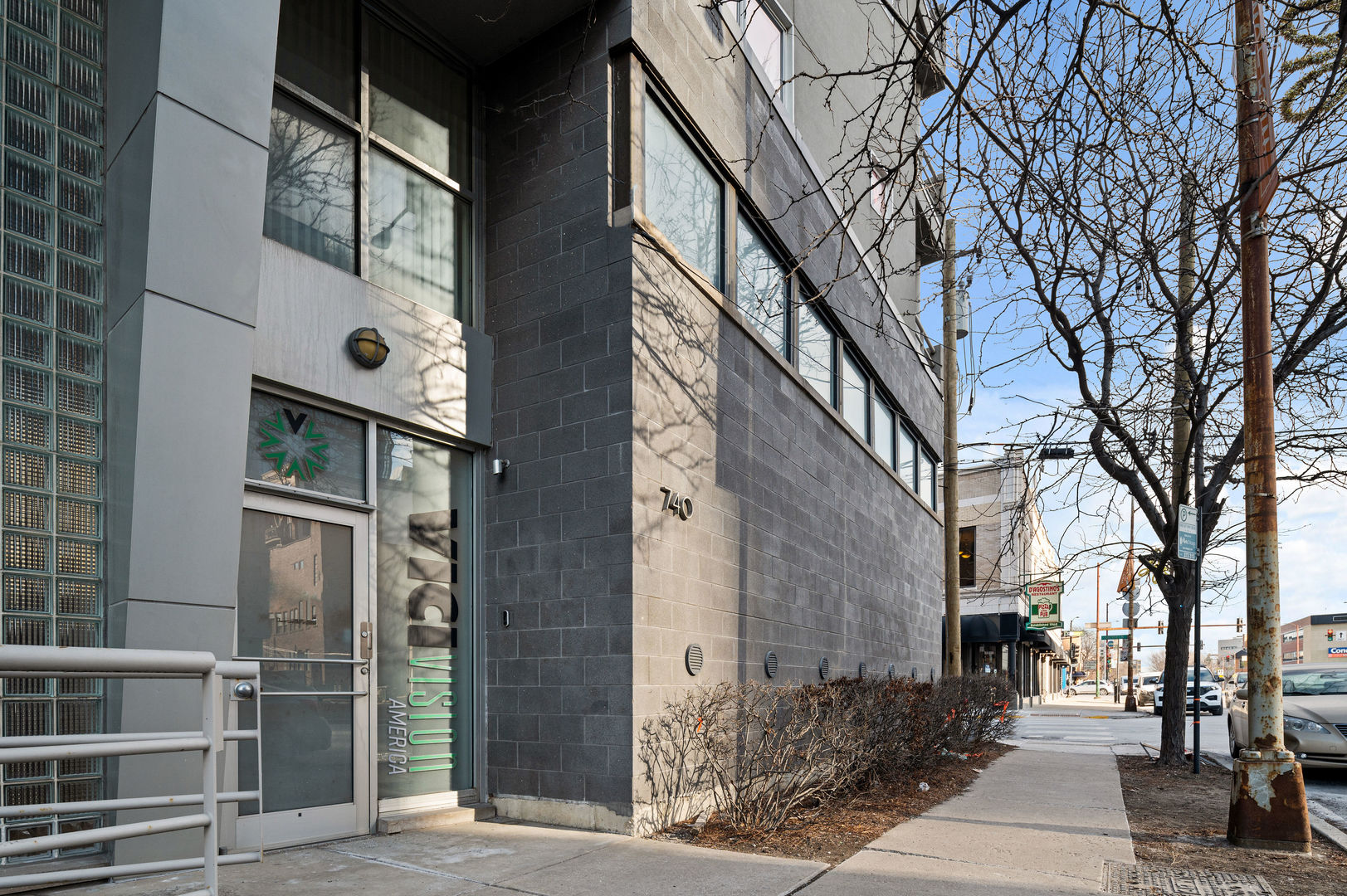 740 N Ogden Avenue Unit: 1