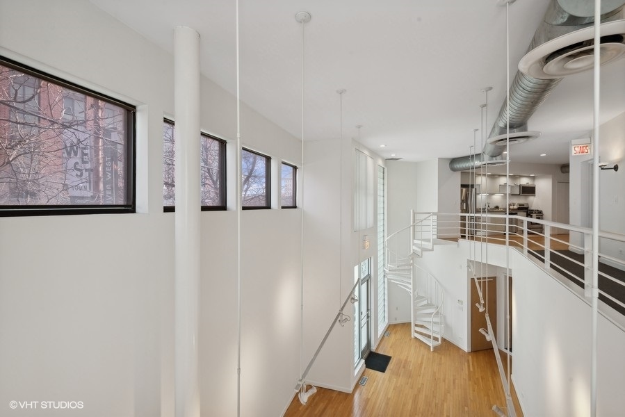 740 N Ogden Avenue Unit: 1