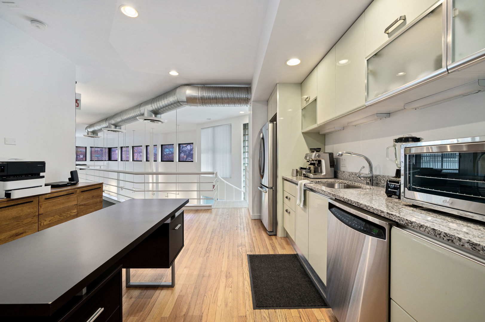 740 N Ogden Avenue Unit: 1